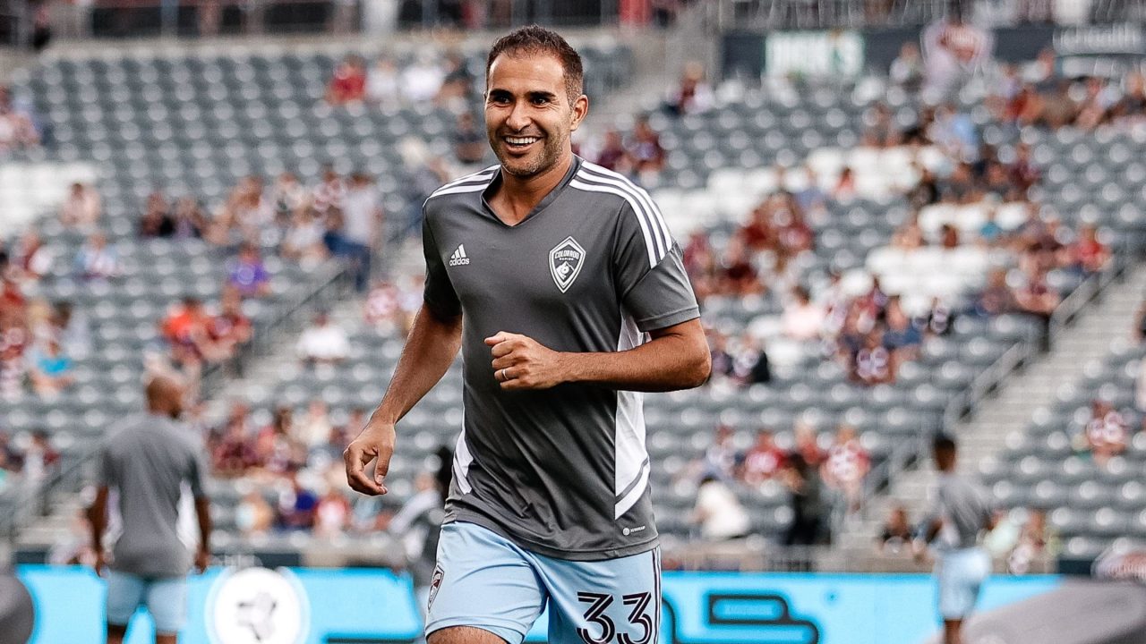 Colorado Rapids re-sign Steven Beitashour through 2023 MLS season