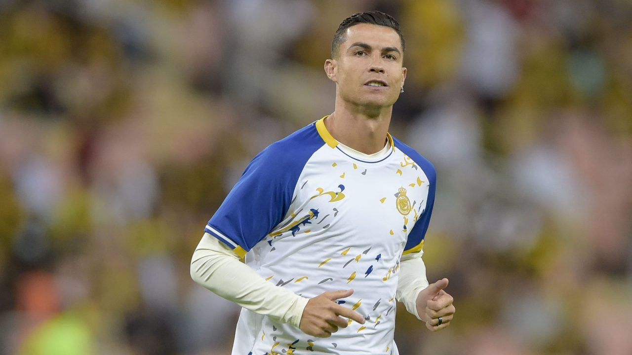 Cristiano Ronaldo loses cool after fans chant Lionel Messi's name