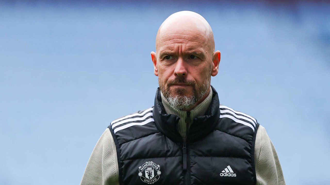 erik-ten-hag-hints-at-using-buy-back-clause-to-sign-ex-man-utd-defender-1280x720.jpg