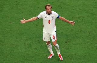 World Cup: Kane starts as England face Argentina in semis